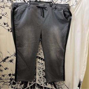 NWT Torrid Crop Pull On Boyfriend Jeans Drawstring Waist Straight Leg Gray 6X